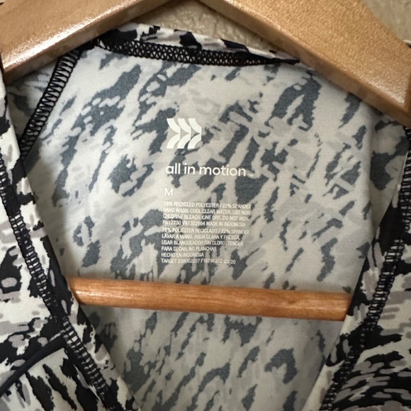 All In Motion Active Wear Crop Top - Picture 4 of 4